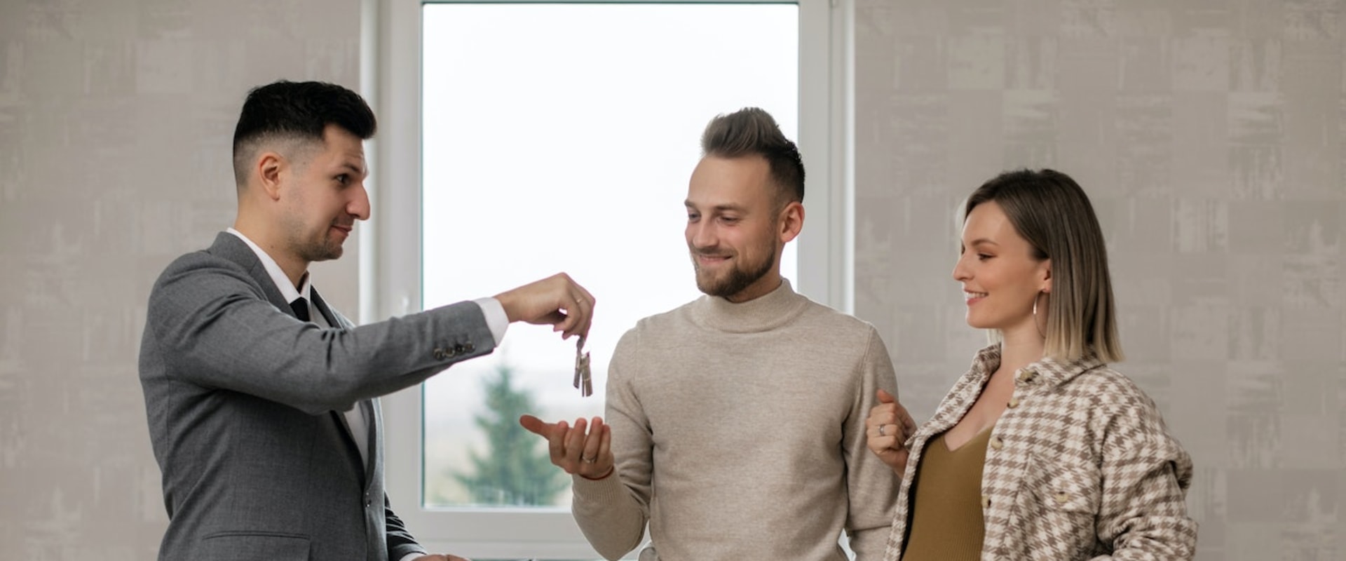 Real Estate Buyers Market: Benefits Of Working With A Realtor When Buying Luxury Houses In Charlottesville